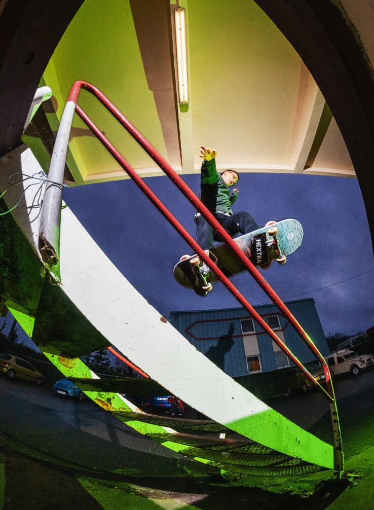 Laurent Royer en frontside boardslide à Caen. 